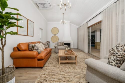 Nadoras Rest COMMUNAL AREA 01 7 of 14