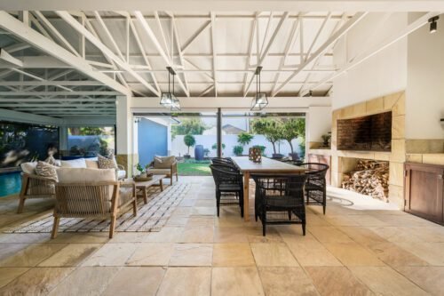 Nadoras Rest COMMUNAL AREA 02 2 of 14