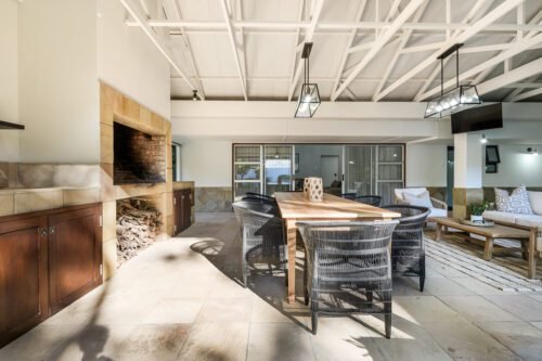 Nadoras Rest COMMUNAL AREA 02 4 of 14