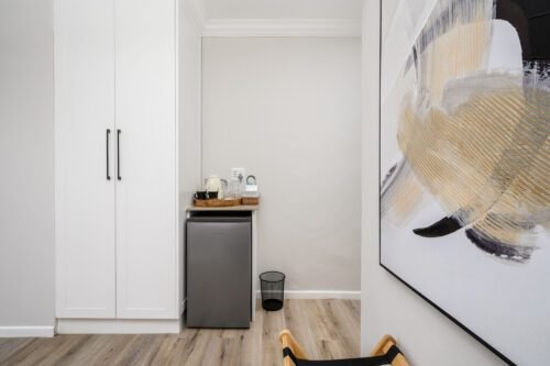 Nadoras Rest UNIT 3 8 of 22 1