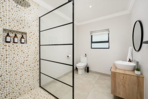 Nadoras Rest UNIT 3 9 of 22 1