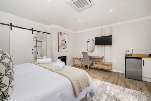 Nadoras Rest UNIT 4 2 of 15