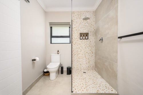 Nadoras Rest UNIT 5 8 of 16