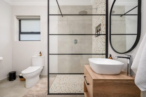 Nadoras Rest UNIT 7 13 of 25 1